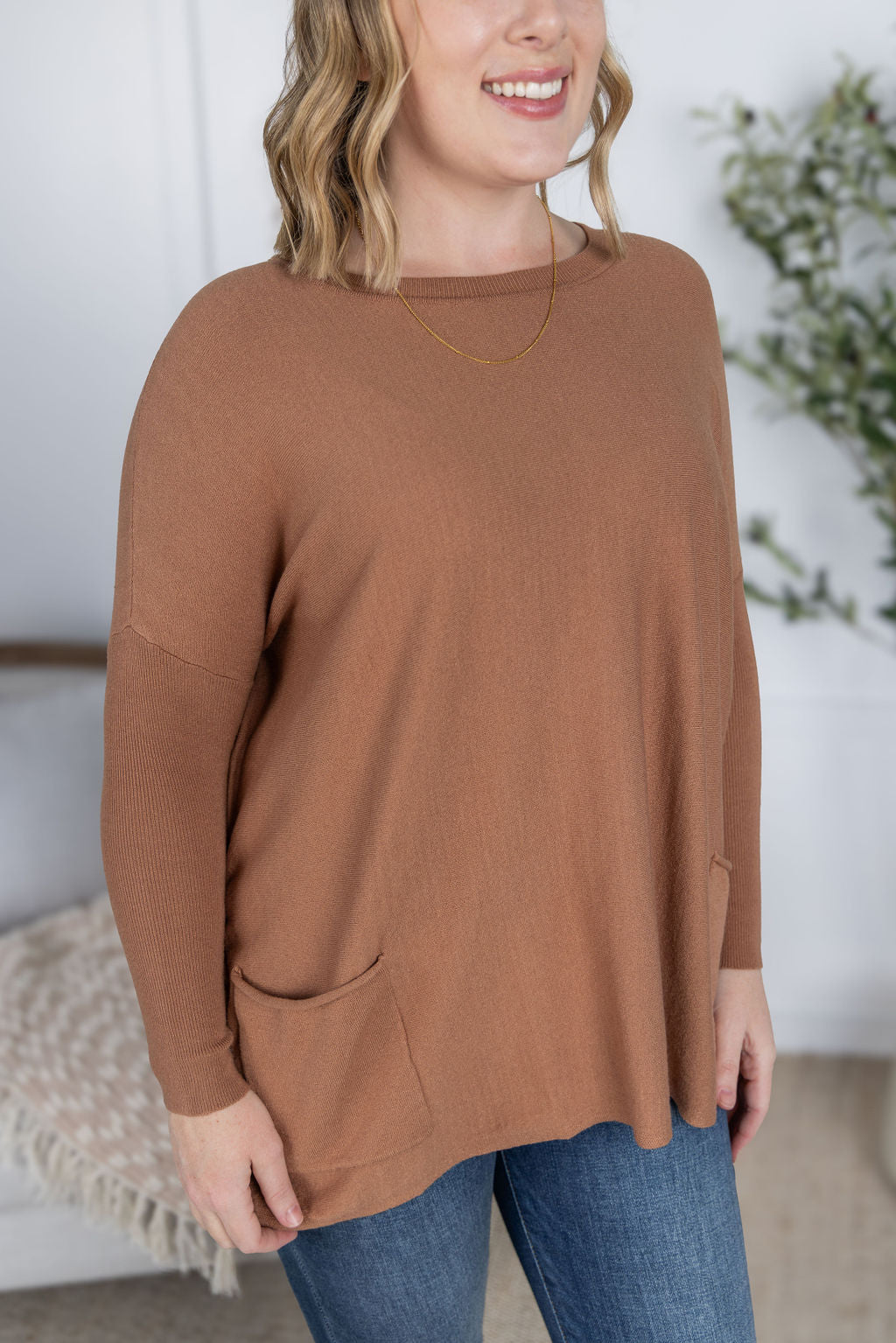 Naomi Pocket Sweater - Latte